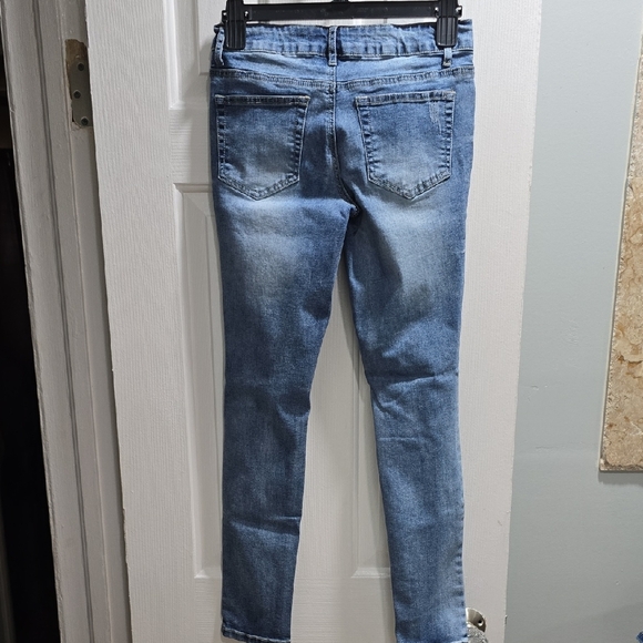 Distressed Jeans - Picture 13 of 16